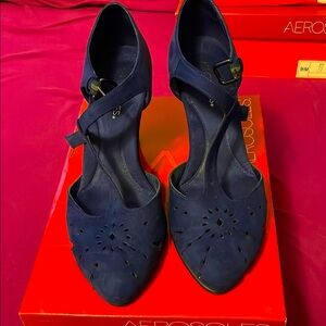 Aerosoles Grapevine suede shoes size 9 1/2 M